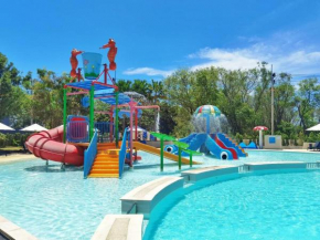 5 Rated Resort Kids Club gym 5 Restaurants C137